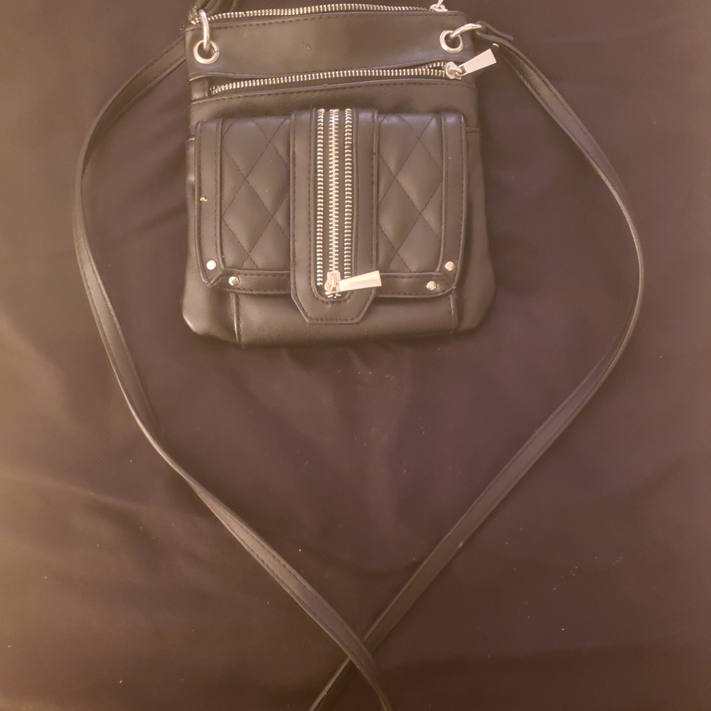 Chic Black Quilted Crossbody Bag